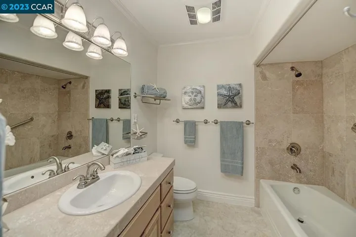 1109 Skycrest Dr 1, Walnut Creek, California 94595