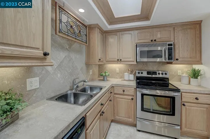1109 Skycrest Dr 1, Walnut Creek, California 94595