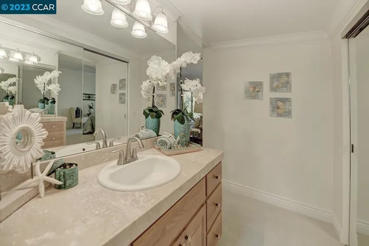 1109 Skycrest Dr 1, Walnut Creek, California 94595