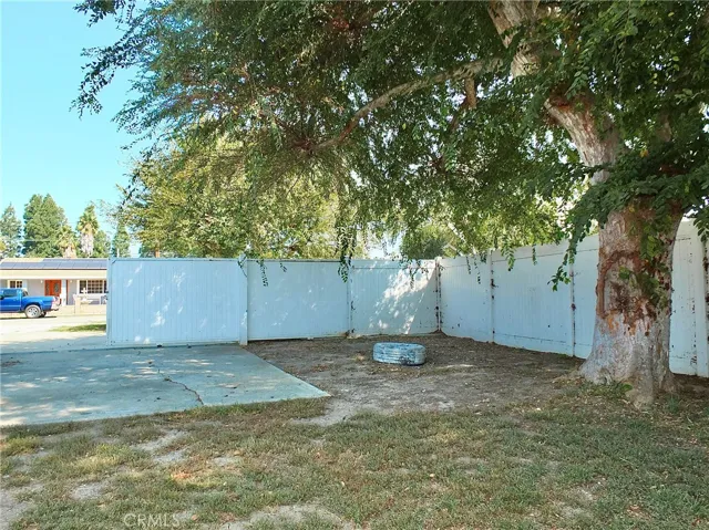 524 E 237th E Street, Carson, California 90745