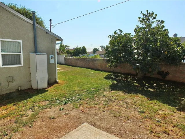 524 E 237th E Street, Carson, California 90745