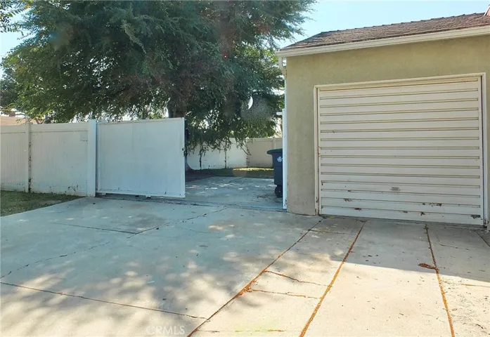 524 E 237th E Street, Carson, California 90745
