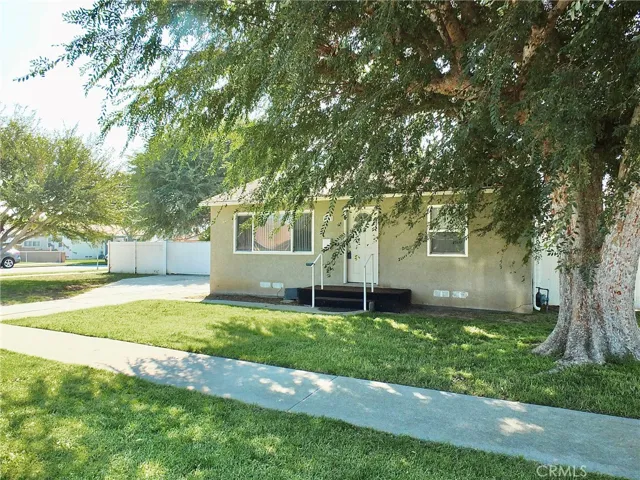 524 E 237th E Street, Carson, California 90745