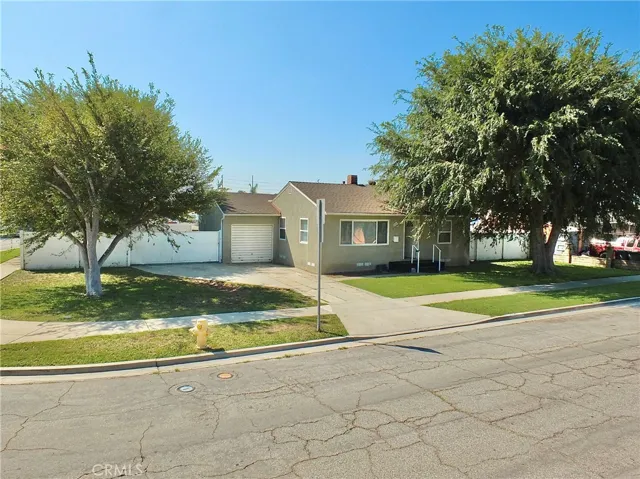 524 E 237th E Street, Carson, California 90745