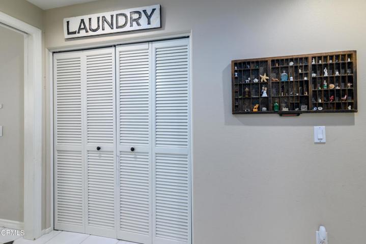 LAUNDRY CLOSET