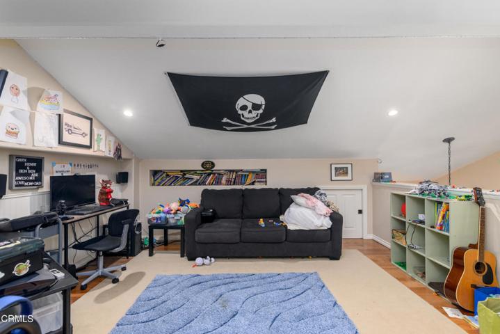 LOFT