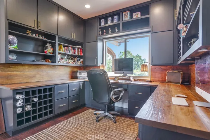 704 Vincent Park B, Redondo Beach, California 90277