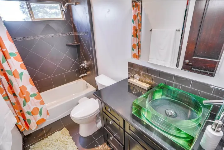 704 Vincent Park B, Redondo Beach, California 90277