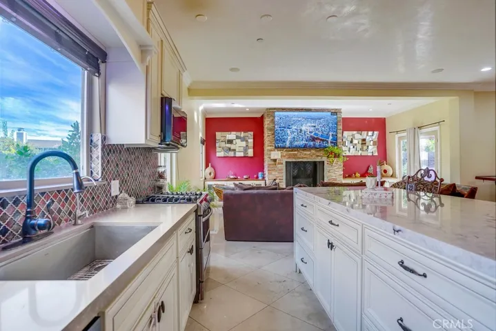 704 Vincent Park B, Redondo Beach, California 90277
