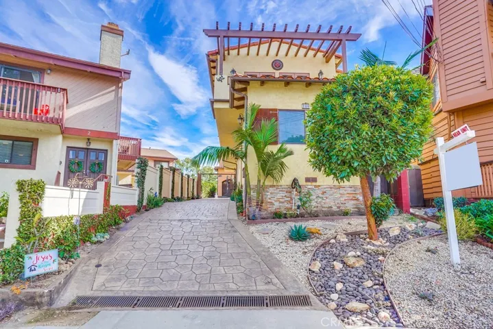 704 Vincent Park B, Redondo Beach, California 90277