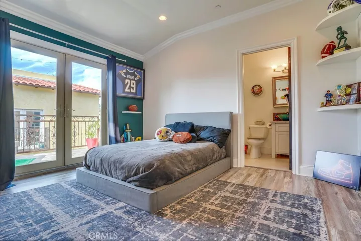704 Vincent Park B, Redondo Beach, California 90277