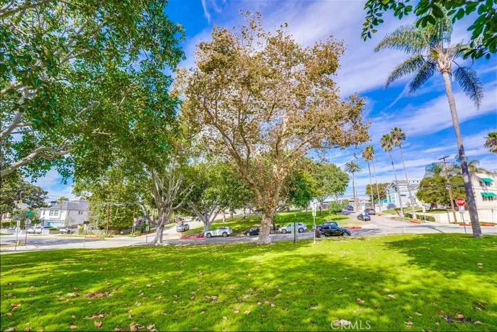704 Vincent Park B, Redondo Beach, California 90277