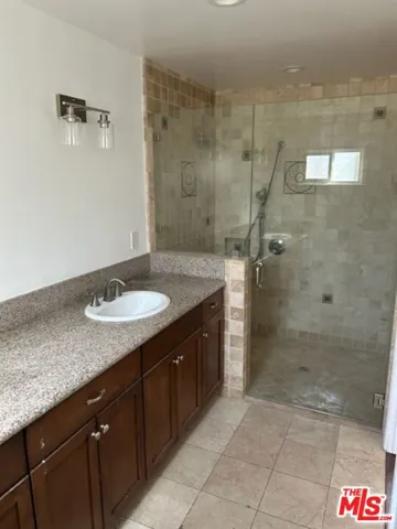 8210 S 4th Avenue, Inglewood, California 90305