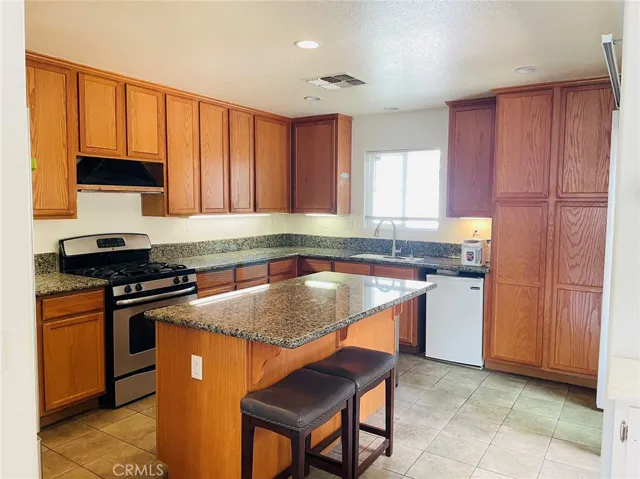 1795 E D Street, Ontario, California 91764