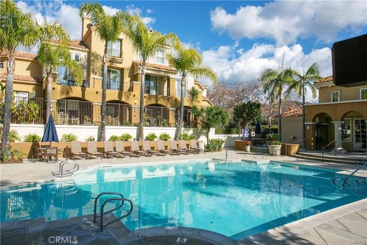82 Via Barcelona, Rancho Santa Margarita, California 92688