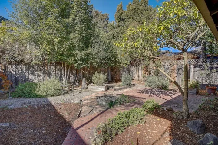 512 Caledonia Street, Santa Cruz, California 95062