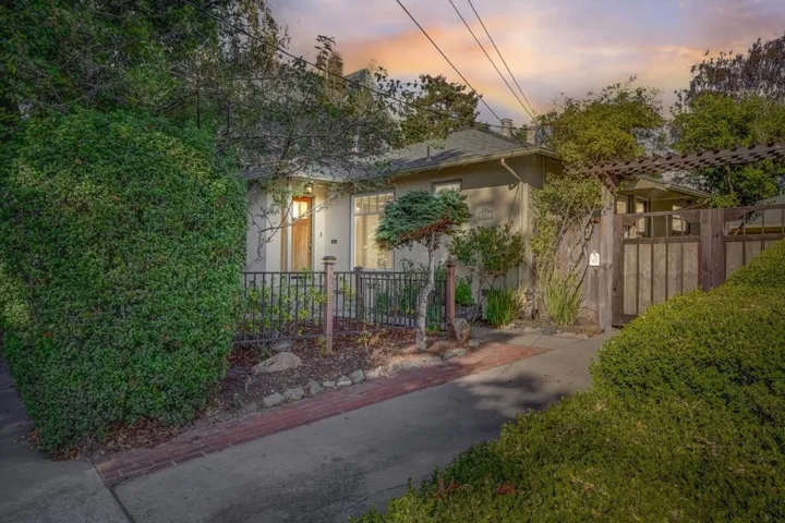 512 Caledonia Street, Santa Cruz, California 95062