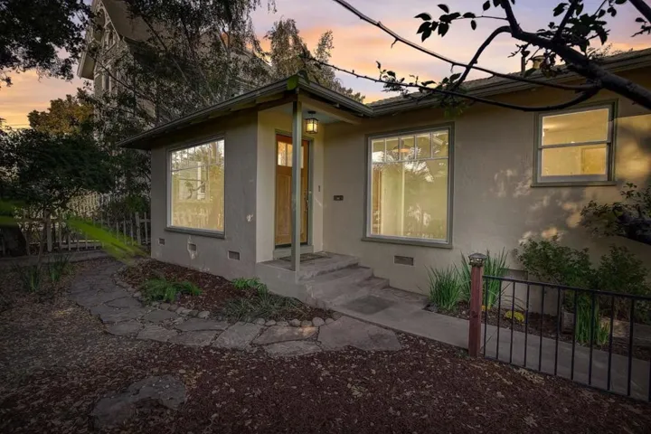 512 Caledonia Street, Santa Cruz, California 95062