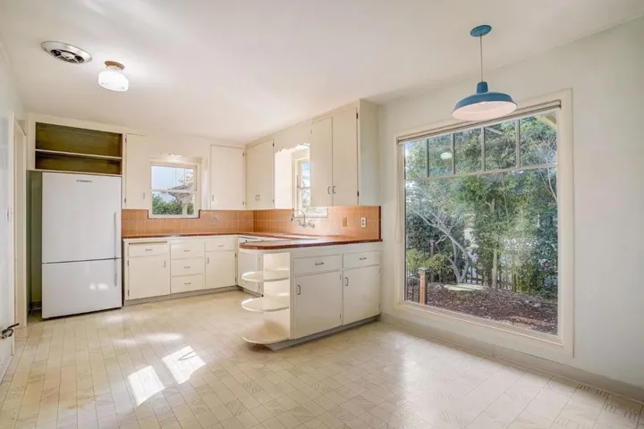 512 Caledonia Street, Santa Cruz, California 95062