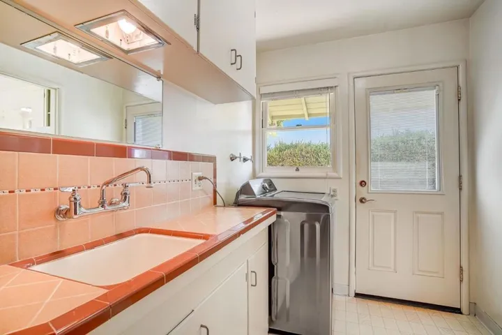 512 Caledonia Street, Santa Cruz, California 95062