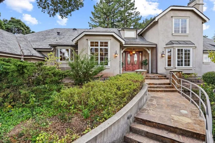 625 Barbara Way, Hillsborough, California 94010