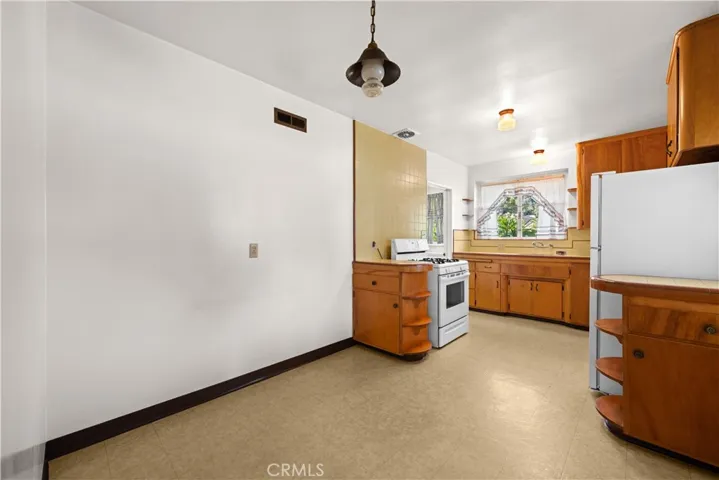 2025 S 6th Avenue, Arcadia, California 91006