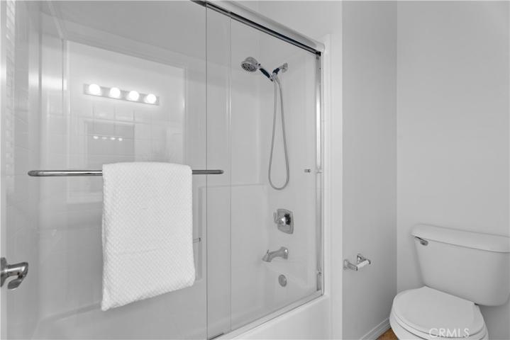 Upstairs hallway bathroom.