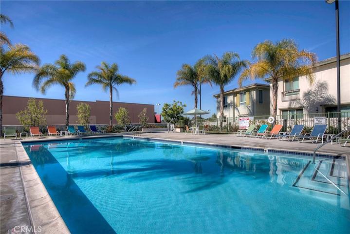 Community pool and spa.