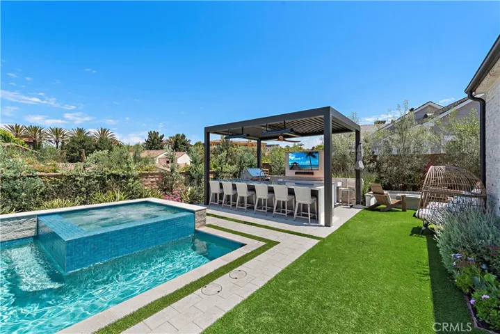 7 Sky Ranch Road, Ladera Ranch, California 92694