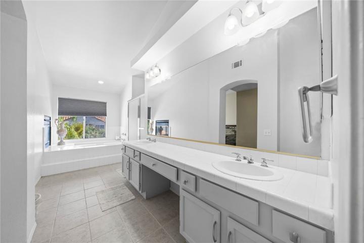 39994 Fairwood Circle, Murrieta, California 92562
