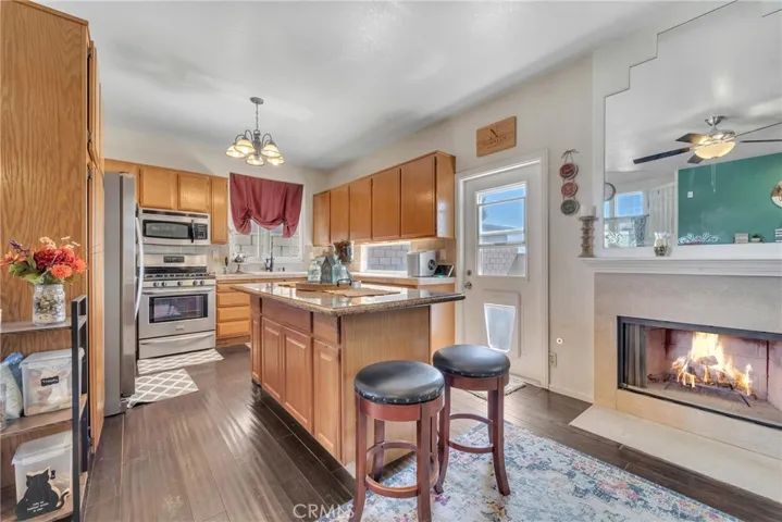 2532 Summerchase Avenue, Rosamond, California 93560