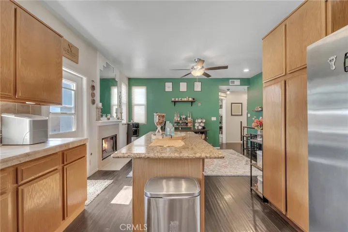 2532 Summerchase Avenue, Rosamond, California 93560