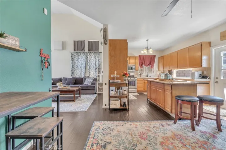 2532 Summerchase Avenue, Rosamond, California 93560