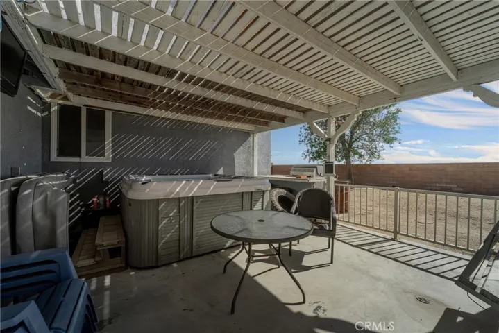 2532 Summerchase Avenue, Rosamond, California 93560