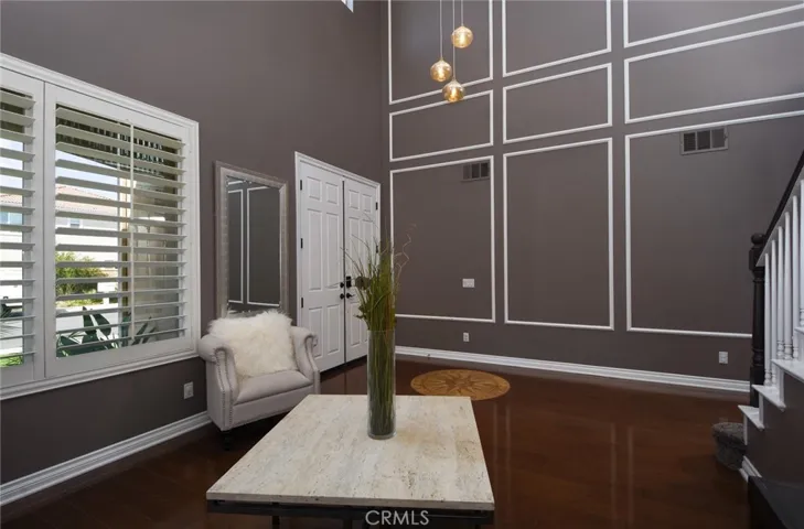 Formal area in entryway