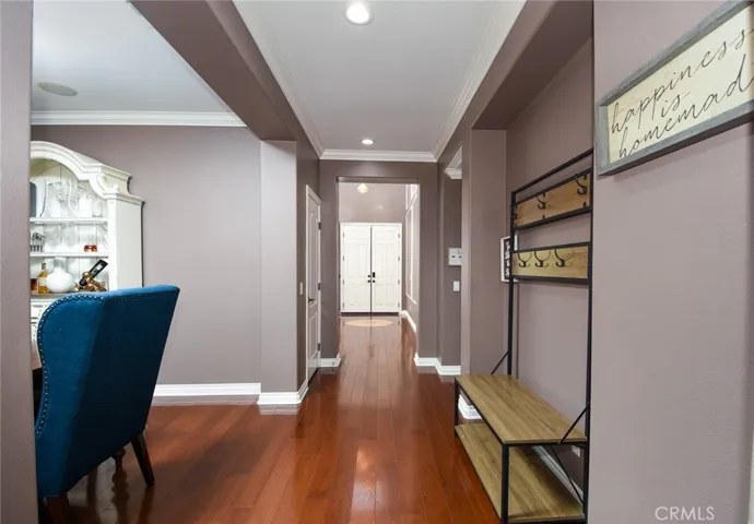 1 st floor hallway/dinning area