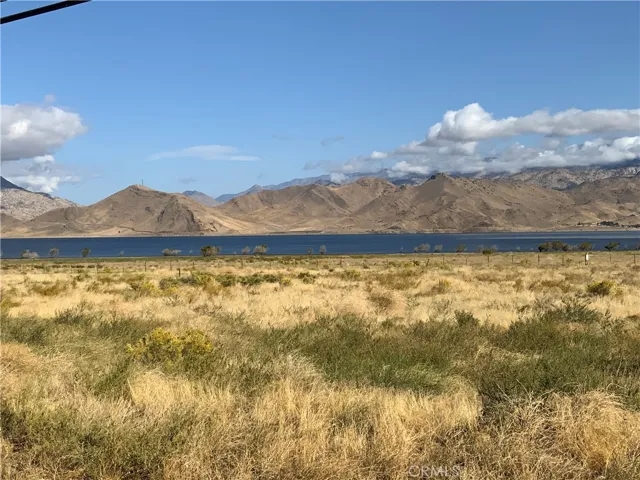 Lake Isabella is a fishing, hiking, boating, and wind sailing destination!  So If you need a 2nd vacation home where you can come and play this is the perfect place for you!!!