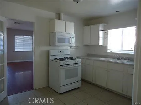 608 E Central Avenue, Redlands, California 92374