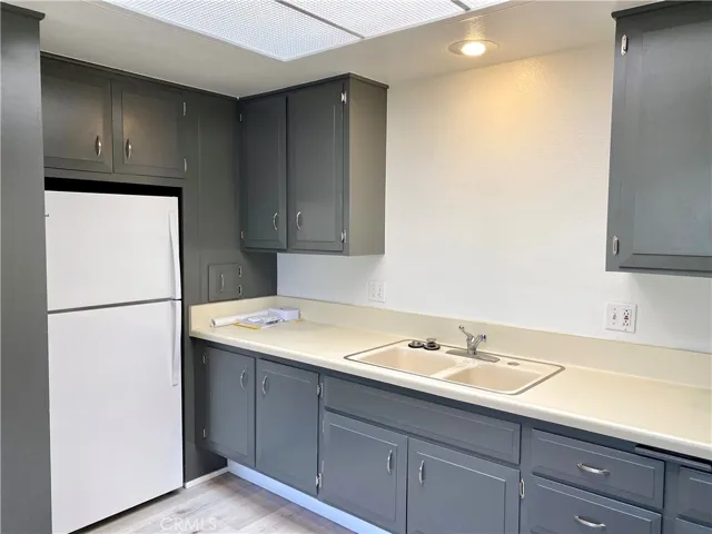 13521 Wentworth Lane, M5-107i, Seal Beach, California 90740