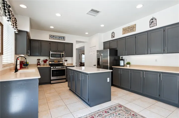 12607 Orangeblossom Lane, Riverside, California 92503