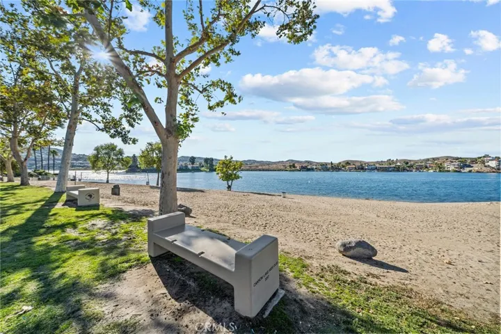 30261 Spray Drive, Canyon Lake, California 92587
