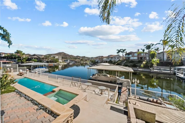 30261 Spray Drive, Canyon Lake, California 92587