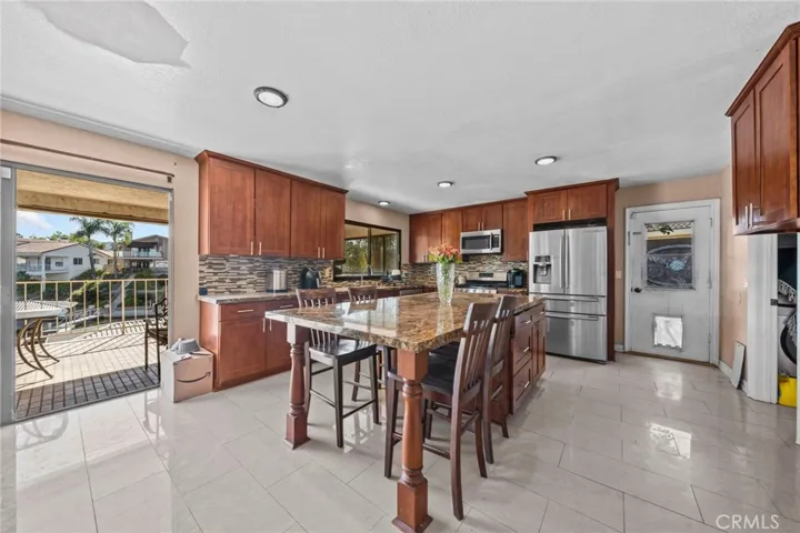 30261 Spray Drive, Canyon Lake, California 92587