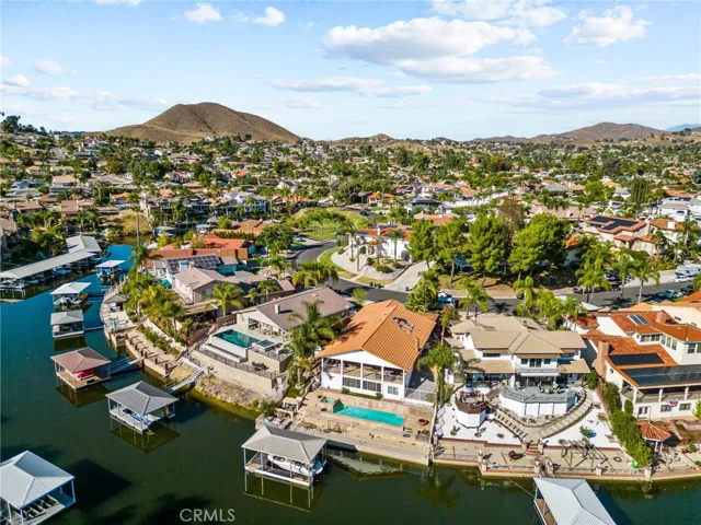 30261 Spray Drive, Canyon Lake, California 92587