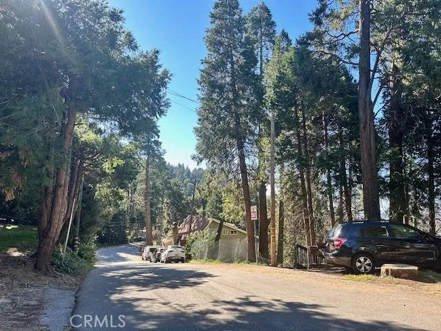 906 Big Oak Road, Crestline, California 92325