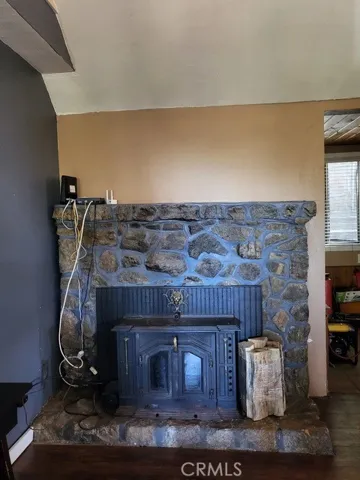906 Big Oak Road, Crestline, California 92325