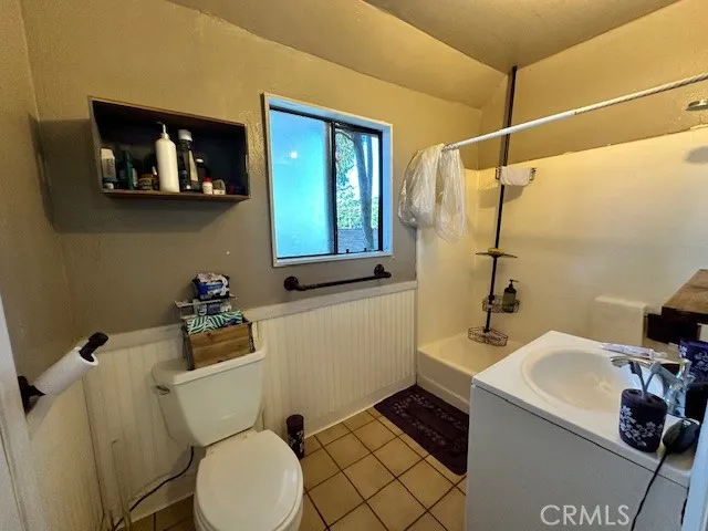 906 Big Oak Road, Crestline, California 92325