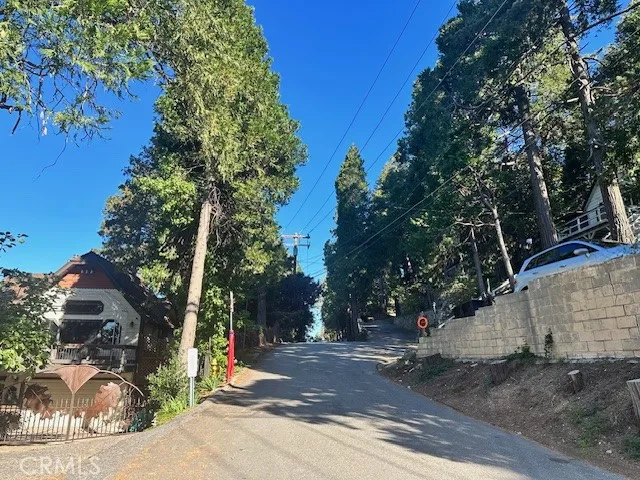 906 Big Oak Road, Crestline, California 92325