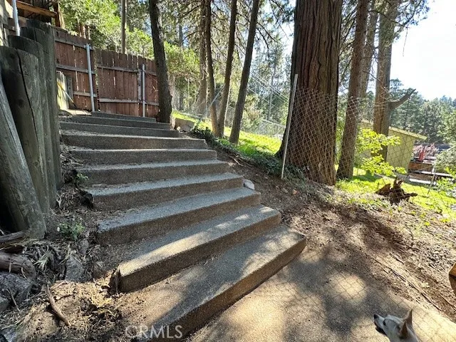 906 Big Oak Road, Crestline, California 92325
