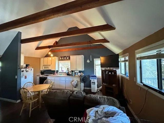 906 Big Oak Road, Crestline, California 92325
